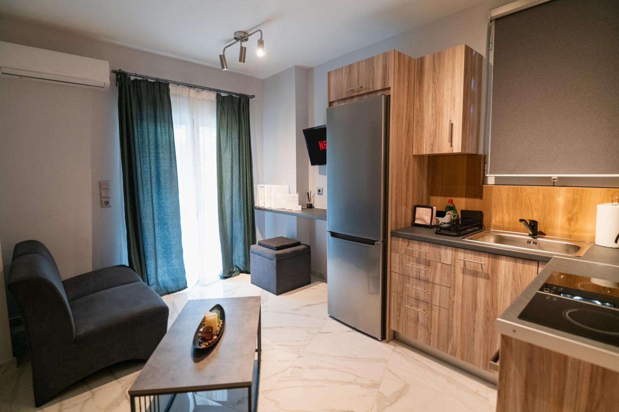 Lux Modern Apt: Renovated Retreat Near Eden Beach Athens Exterior photo
