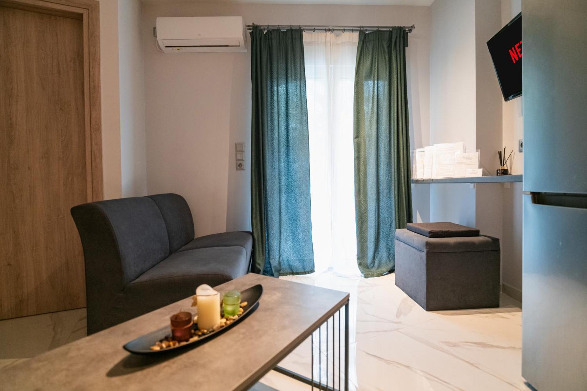 Lux Modern Apt: Renovated Retreat Near Eden Beach Athens Exterior photo
